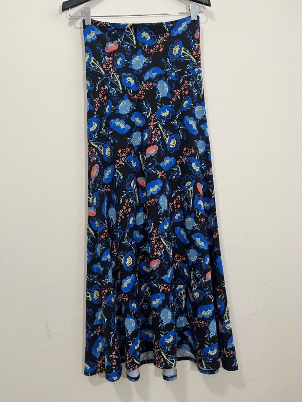 LuLaRoe Blue Floral Maxi Skirt Size XS Stretch Cottagecore Bohemian Festival